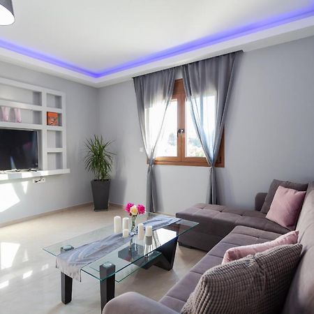 Garden House Apartment เกรมาสตี ภายนอก รูปภาพ