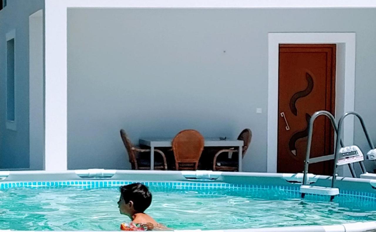 Garden House Apartment เกรมาสตี ภายนอก รูปภาพ