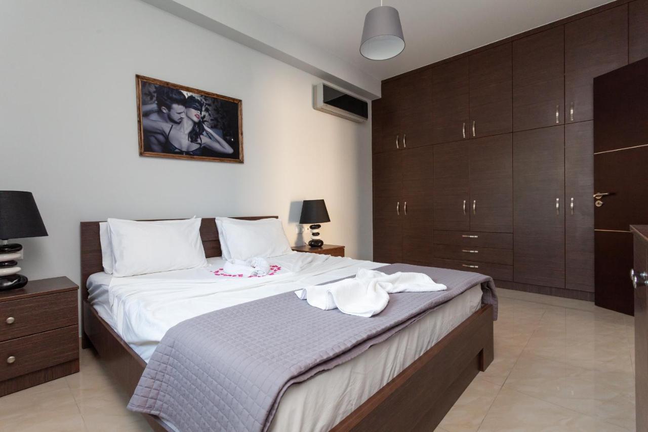 Garden House Apartment เกรมาสตี ภายนอก รูปภาพ